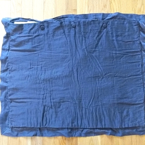 Pottery Barn Standard Washed Velvet Shams in Purple. - Picture 5 of 10